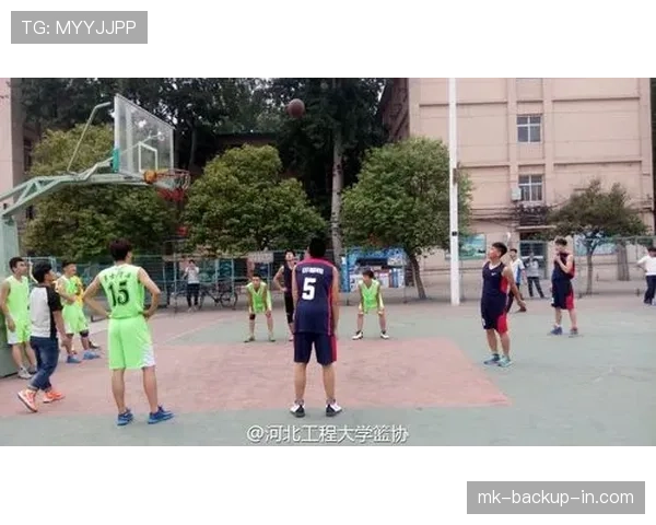 如何正确理解篮球比赛中的扣篮干扰规则与判罚标准 如何正确理解篮球比赛中的扣篮干扰规则与判罚标准