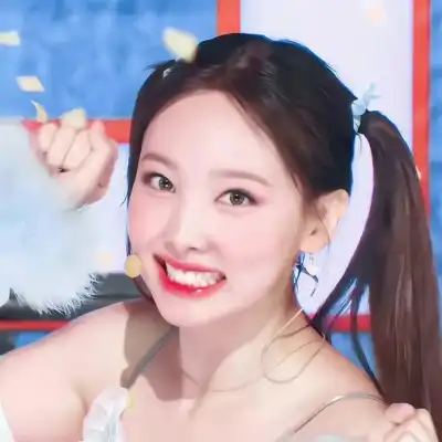 闻皎月